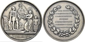 TORINO
Vittorio Emanuele II, 1849-1861.
Medaglia 1859 opus G. Ferraris.(postuma)
Ag gr. 181,44 mm 72,2
Dr. VITTORIO - EMANUELE II. L'Italia porge ...
