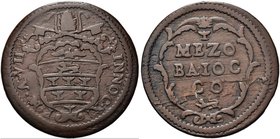 GUBBIO
Innocenzo XI (Benedetto Odescalchi), 1676-1689.
Mezzo Baiocco a. VII.
Æ gr. 7,86
Dr. INNOCE XI - P M A VII. Stemma sormontato da triregno e...