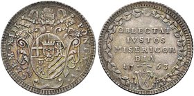 ROMA
Clemente XIII (Carlo della Torre di Rezzonico), 1758-1769.
Giulio 1763 a. V.
Ag gr. 2,65
Dr. CLEM XIII - PONT M A V. Stemma sormontato da tri...