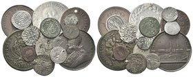 LOTTI
Lotto di n. 78 dal medioevo al XX secolo, prevalentemente di area italiana dalla Piastra Pontificia al quattrino. Sono presenti n. 7 monete tra...