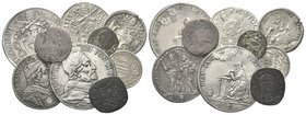 LOTTI
Lotto di n. 17 monete, in prevalenza papali, tra cui si segnalano n. 2 mezze Piastre di Innocenzo XII, un testone di Alessandro VIII e un giuli...