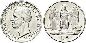 REGNO D’ITALIA
Vittorio Emanuele III, 1900-1943.
5 Lire 1928 una rosetta Roma, Aquilino.
Ag
Dr. Testa del sovrano rivolta a s. 
Rv. Fascio littor...