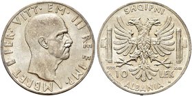 REGNO D’ALBANIA
Vittorio Emanuele III, 1939-1943.
10 Lek 1939 a. XVII Roma.
Ag
Dr. Testa del sovrano rivolta a d.
Rv. Aquila araldica bicipite in...