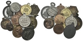 LOTTI
Lotto di n. 30 medagliette di piccolo modulo di area francese, alcune massoniche, relative al 1848.
Interessante. Da esaminare. Per lo più, SP...