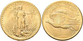 USA
Federazione.
20 Dollari 1907, Saint Gaudens Double Eagle no motto, zecca di Philadelphia.
Au gr. 33,37
Dr. Libertà stante e frontale regge una...