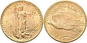 USA
Federazione.
20 Dollari 1923, Saint Gaudens Double Eagle with motto, zecca di Philadelphia.
Au gr. 33,38
Dr. Libertà stante e frontale regge u...