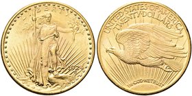 USA
Federazione.
20 Dollari 1924, Saint Gaudens Double Eagle with motto, zecca di Philadelphia.
Au gr. 33,37
Dr. Libertà stante e frontale regge u...
