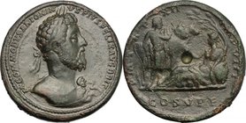 Commodus (177-192). AE Medallion, Rome mint, 186-187 AD. D/ M COMMODVS ANTONINVS PIVS FELIX AVG BRIT. Laureate bust right, wearing slight drapery on f...