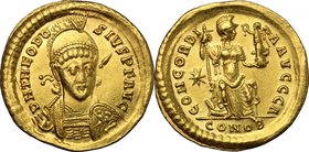 Theodosius II (402-450). AV Solidus, Constantinople mint, 408-430 AD. D/ DN THEODOSIVS PF AVG. Pearl-diademed, helmeted and cuirassed bust facing slig...