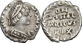 Ostrogothic Italy, Athalaric (526-534). AR Quarter Siliqua in the name of Justinian I, Ravenna mint. D/ DN IVSTI-NIAN NC. Pearl-diademed and mantled b...