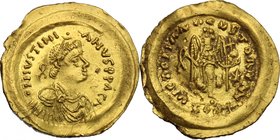 Ostrogothic Italy, Athalaric to Witigis. AV Tremissis in the name of Justinian I. Rome or Ravenna mint, 527-540 AD. D/ •N IVSTINI-ANVS PPΛCΛ. Diademed...