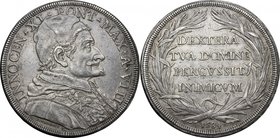 Roma. Innocenzo XI (1676-1689). Piastra 1784 A. VIII. D/ Busto del Pontefice a destra con camauro, mozzetta e stola ornata della figura di San Michele...