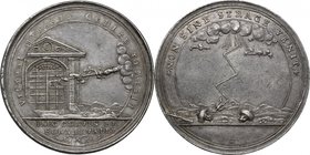 Eugenio di Savoia (1663-1736). Medaglia 1716 per la presa di Timisoara durante la guerra contro la Turchia. D/ VICTORI EVGENIO CEDITE TEMESII. Mano ch...
