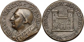 Paolo II (1464-1471), Pietro Barbo. Medaglia 1465, per la costruzione di Palazzo Venezia a Roma. D/ PAVLVS VENETVS PAPA II. Busto a sinistra a capo nu...