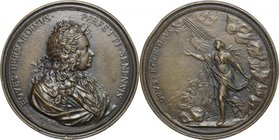 Bernardino Perfetti (1681-1747), poeta e professore senese. Medaglia 1725 con bordo modanato. D/ EQVES BERNARDINVS PERFETTI SENESIS. Busto laureato a ...