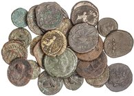 GREEK COINS
Lote 24 monedas Cobre. AE y Br. Incluye AE 20 Alejandro Magno. IMPRESCINDIBLE EXAMINAR. RC a MBC-.