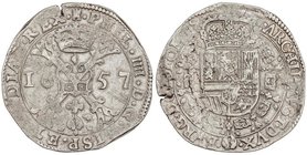 SPANISH MONARCHY: PHILIP IV
Patagón. 1657. TOURNAI. 27,67 grs. AR. (Leve grieta, pequeñas grietas en reverso). Vanhoudt-645.TO; Vti-1140. MBC.