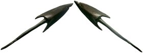 Bronze arrowhead, Greek, c. 350 - 30 B.C. (Egypt) triangular blade with midrib, raised knobs, and barbs.

Condition: Very Fine

Weight: 12.25 gr
Diame...