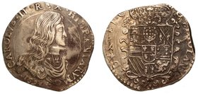 MILANO.
Carlo II di Spagna (1675-1700) - Filippo 1694. Busto maturo a d., corazza ornata da sciarpa e con spallaccio leonino, sul petto il collare de...