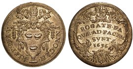 INNOCENZO XII (1691-1700) - Testone A. V. Stemma sormontato da chiavi decussate e tiara. R/ Scritta in cartella. Munt. 46.
g. 9,19
Raro
arg
q.FDC...
