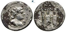 Cn. Egnatius Cn.f Cn.n Maxsumus 76 BC. Rome. Fourreè Denarius