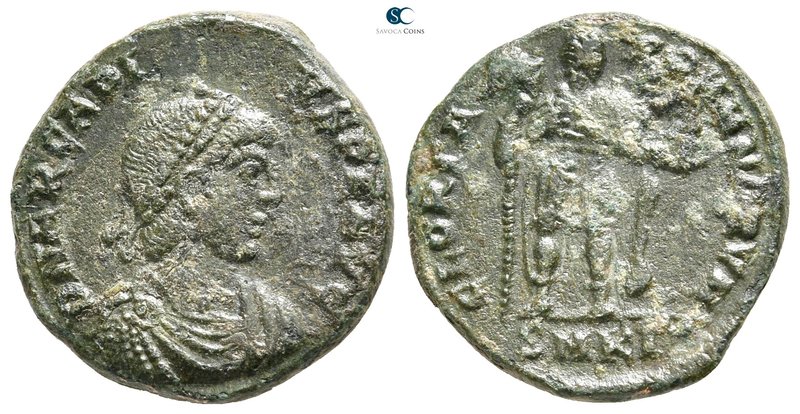 Arcadius AD 383-408. Cyzicus
Maiorina Æ

20 mm., 5,07 g.



very fine