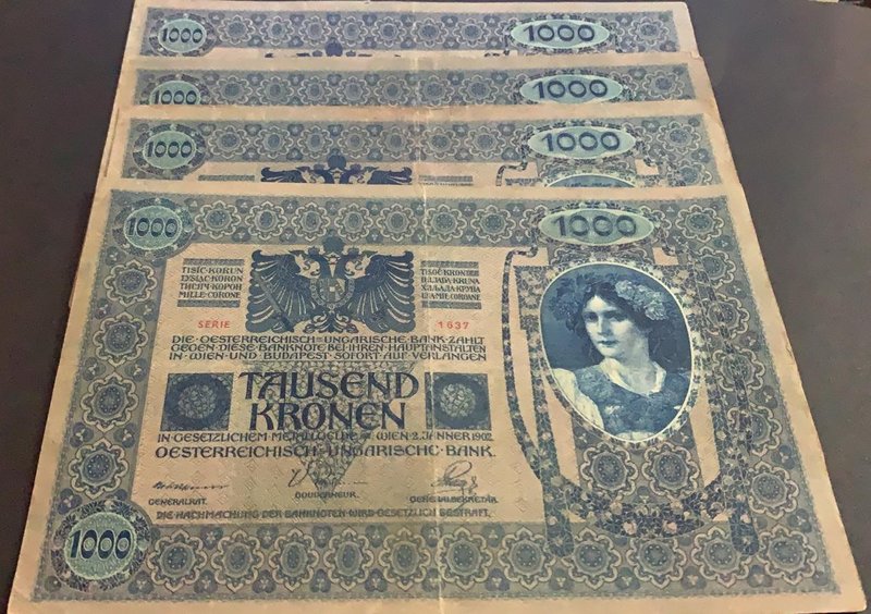 Austuria, 1000 Kronen, 1902, FINE+, p8a (Total 4 Banknotes)
Serial numbers: 149...