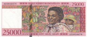 Madagascar, 25.000 Francs (5.000 Ariary), 1998, AUNC, p82
serial number: A 55034478, there are no signs of folding in the money, but surface fluctuat...