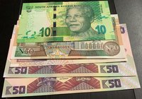 Mix Lot, 5 banknotes in whole UNC condition
Soomaaliya 50 Shillings, South African 10 Rand, Zambia 50 Kwacha (2), Zambia 100 Kwacha
Estimate: 10.-20