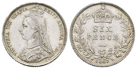 United Kingdom. Victoria Queen. 6 pence. 1887. (Km-760). (S-3929). Ag. 2,84 g. It retains some luster. Hairlines. Almost XF/AU. Est...25,00.