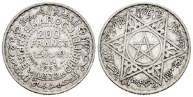 Morocoo. Mohamad V. 200 francos. 1372 H (1953). Paris. (Km-Y53). Ag. 7,99 g. VF. Est...10,00.