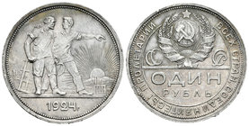 Russia. 1 rublo. 1924. (Km-90.1). Ag. 19,95 g. Tone. AU. Est...70,00.