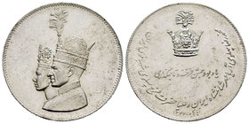 Iran. Medalla. 1346 H (1967). Ag. 10,73 g. Coronación del emperador. AU. Est...25,00.