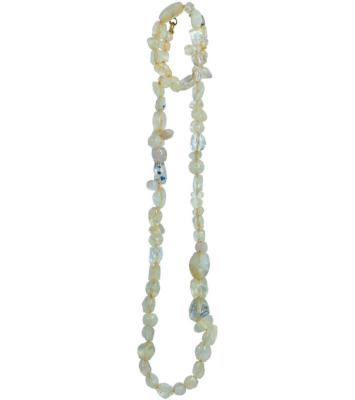 PRÓXIMO Y MEDIO ORIENTE. Collar de cuentas. Diversas épocas. Cristal de roca. Lo...