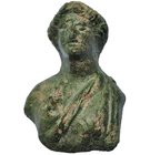 ROMA. Busto femenino. Siglo II- IV d.C. Bronce. Altura 8 cm. Incluye soporte.