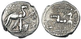 AEMILIA. Denario. Roma (58 a.C.). A/ El rey Aretas de rodillas. R/ Júpiter en cuadriga y escorpión bajo los caballos. CRAW-422.1b. FFC-120 (var. ley. ...