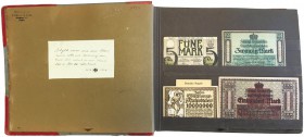 Deutschland Notgeld 
 Lot 1919 und später. Album mit Reichsbanknoten und Städtenotgeld. 820 Scheine/notes. Auch von/also from Biele­feld. Einige Note...