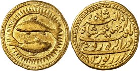 Pisces - the Fish AH 1028/13 (February - March 1618/19 CE). 
Nur al-Din Muhammad Jahangir, AH 1014-1037 (1605-1627 CE). AV Mohur Zodiac constellation...