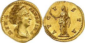 Faustine I, épouse d'Antonin le Pieux, 138-141. Aureus 141-161, Rome. DIVA FAVSTINA Buste drapé de Faustine à droite, les cheveux décorés de perles / ...