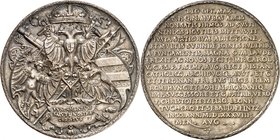Médaille en argent 1538, par Peter Flötner, pour le renforcement des murailles de la ville. Armoiries de la ville de Nuremberg. A l'exergue, dans un c...