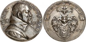 Hans Hoffman. Médaille en argent 1607, par Alessandro Abondio. HANS HOFFMAN Buste à droite. AE-57 dans les champs / G G O V V-H dans un bandeau, au-de...