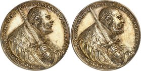 Johann Friedrich de Saxe (1532-1554). Médaille en argent doré. IOANNS FRICERICVS ELECTOR DVX SAXONIE FIERI FECIT Buste à droite tenant une épée à deux...