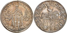 Maximilien, Archiduc d'Autriche et Grand Maître de l'Ordre teutonique, 1590-1618. 
Taler 1603, Hall. L'archiduc en armure, debout de trois quarts à g...