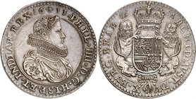 Brabant
Philippe IV d'Espagne, 1621-1665. 
Double Ducaton 1633, Bruxelles. Buste drapé et cuirassé à droite / Armoiries couronnées soutenues par deu...