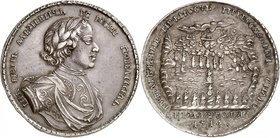 Pierre I le Grand, 1689-1725. 
Médaille monétiforme en argent commémorant la victoire navale de Gangut (Hanko) en 1714. Buste lauré, drapé et cuirass...