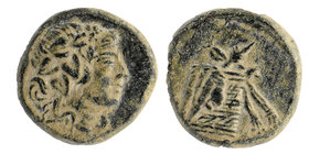 Pontos. Amisos. Ae (85-65 BC). AE
Head of Dionysos right, wearing ivy wreath/cista mystica
SNG von Aulock 59.
8,84 gr. 20 mm