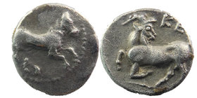 Cilicia, Kelenderis. Ca. 350-333 B.C. AR Obol.
Horse prancing / Kneeling goat with head reverted. 
SNG.BN.117. 
0,77 gr. 10 mm