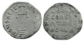 Leo III with Constantinus V (717-741), Miliarension, Constantinople, AR 
InSy*RIS tySnICA, cross potent on three steps, 
Rv. LEON S COnSt /AntInE E ...