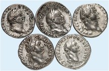RÖMISCHE MÜNZEN. RÖMISCHE KAISERZEIT. Vespasianus, 69 - 79. Lot von 5 Stück: Denare. Rev. Caduceus, Titus Caesar (Thronende Pax), Domitianus (Minerva ...