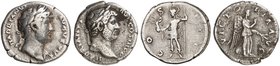 RÖMISCHE MÜNZEN. RÖMISCHE KAISERZEIT. Hadrianus, 117 - 138. Lot von 2 Stück: Rev. Stehende Victoria bzw. Roma.
RIC 282, 161 f. ss